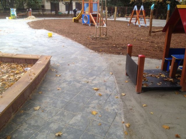 MŠ Kárníkova-zámková dlažba