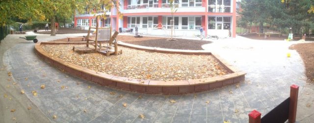 MŠ Kárníkova-zámková dlažba