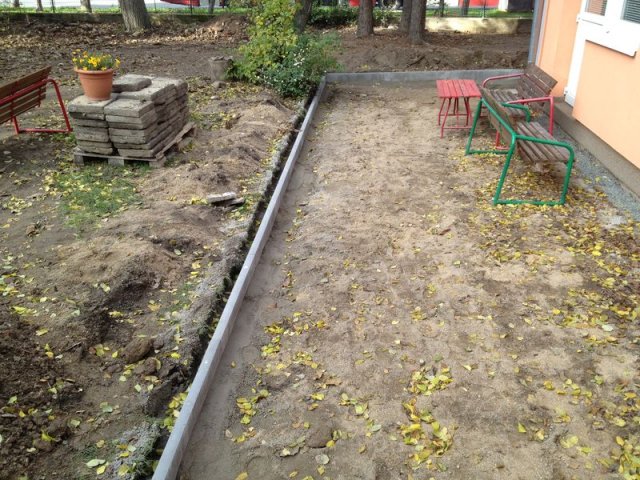 MŠ Koperníkova-zámková dlažba