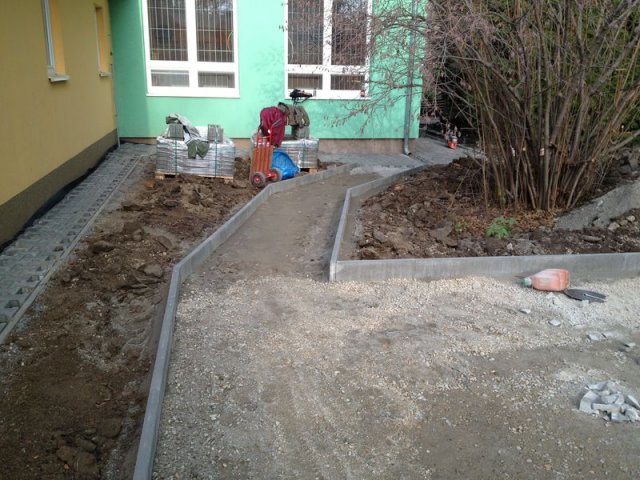 MŠ Koperníkova-zámková dlažba