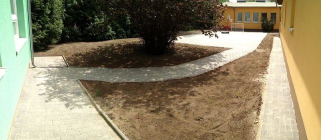 MŠ Koperníkova-zámková dlažba