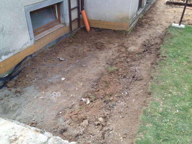 Mokra-zámková dlažba