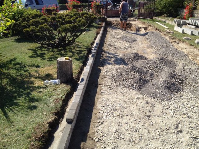 Mokra-zámková dlažba