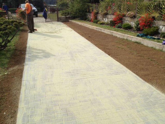 Mokra-zámková dlažba