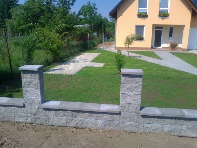 Rajhradice-zámková dlažba