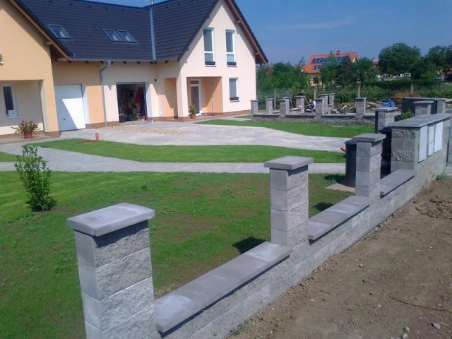 Rajhradice-zámková dlažba